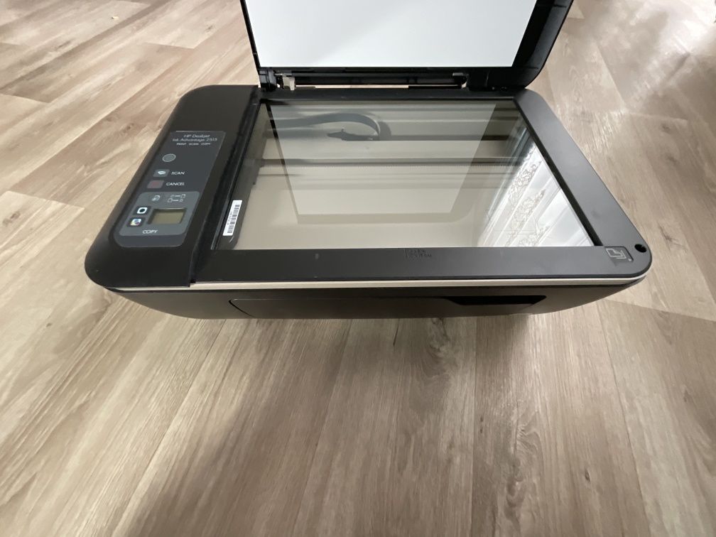 Продаю МФУ HP Deskjet Ink Advantage 2515