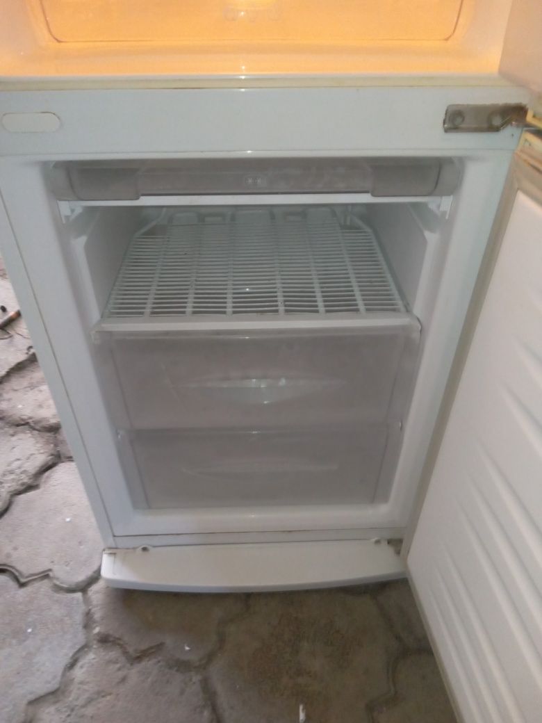 Продаю холодильник LG