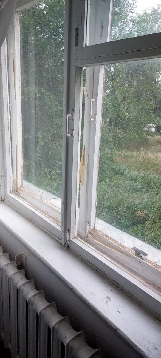 Продам 2х комнатную квартиру в 7мкр 2 доме на 1 этаже.