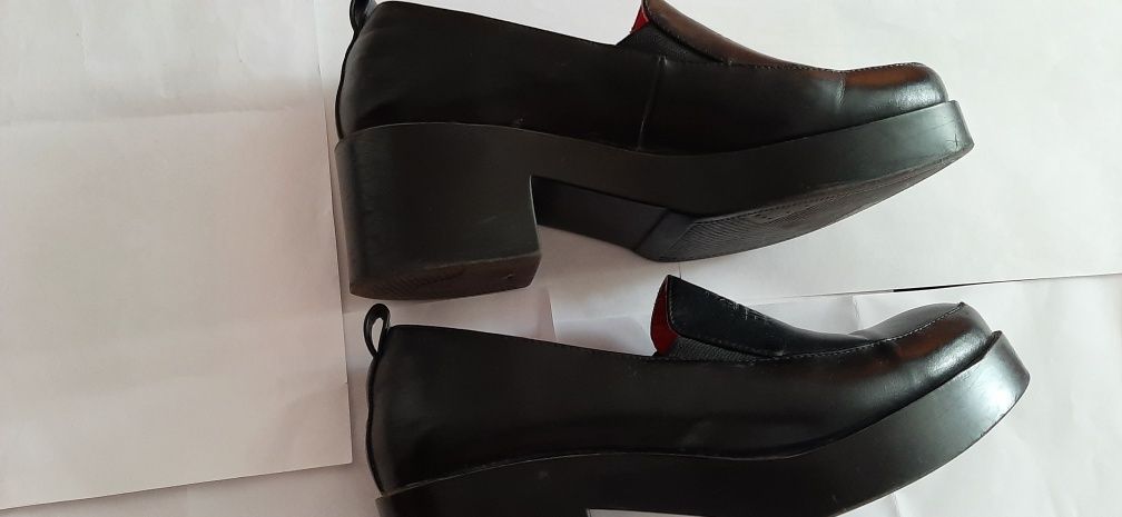 Туфли чисто кожаные. Производства Франция. Hermes