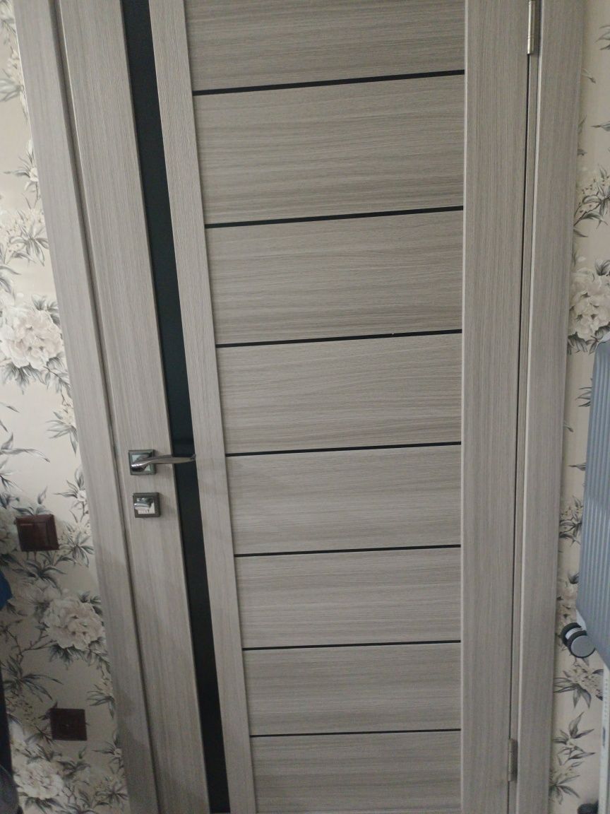 Продам б/у двери