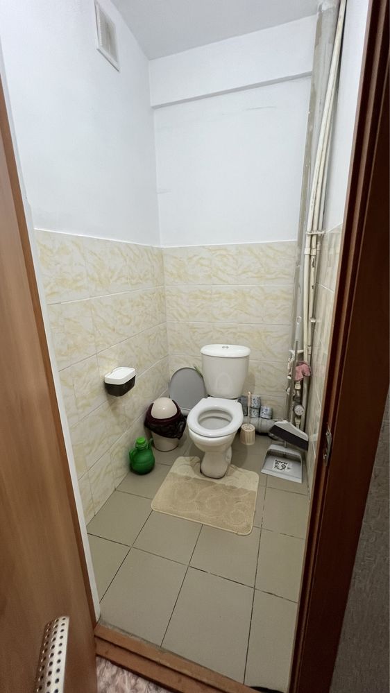 Продам квартиру 4-комнатную