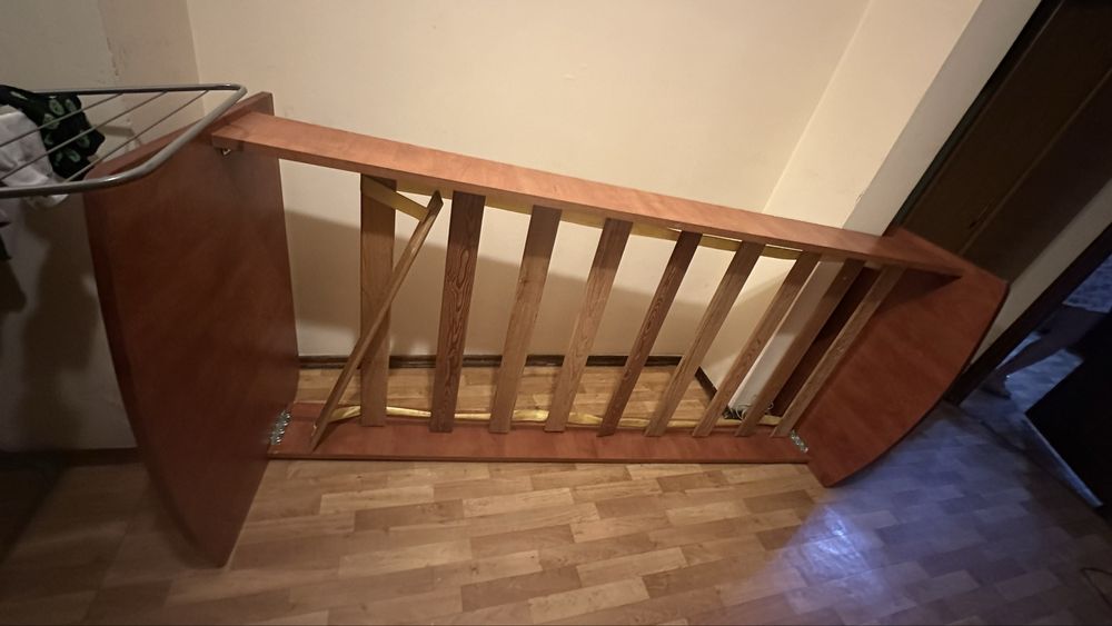 Продам кровать бу без матраса в хорошем состояний