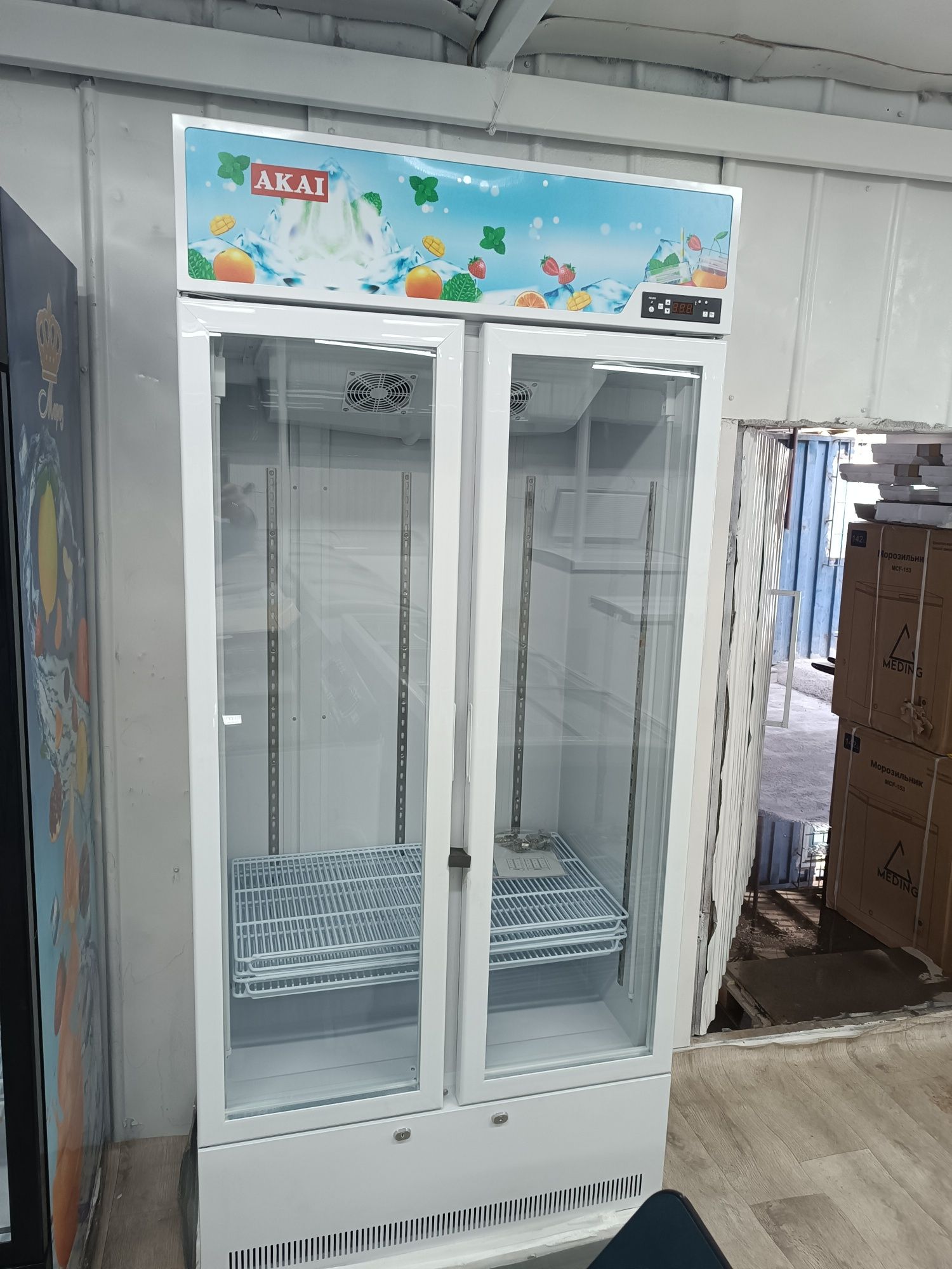 Морозильник овальный стекло со склада