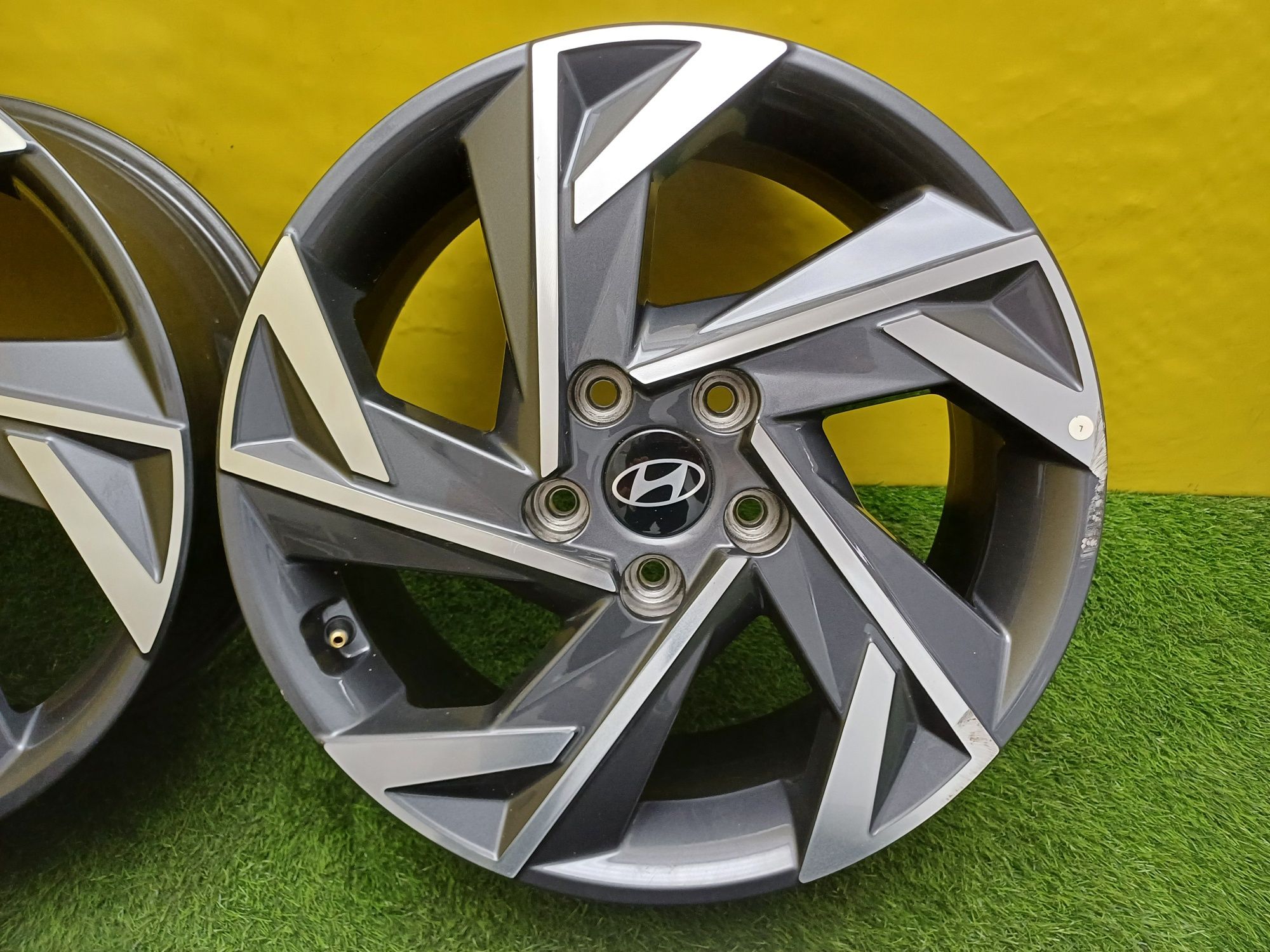 Диски R17 5×114.3 на Hyundai и другие.