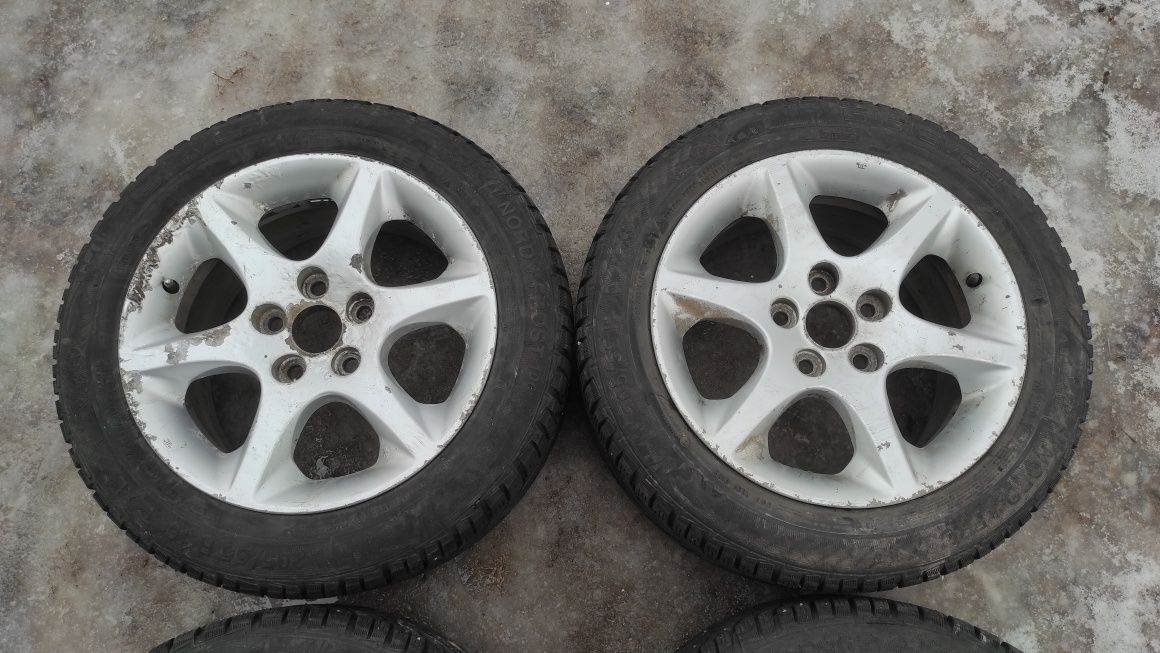 Комплект оригинальных дисков R16_Toyota/Lexus. С шинами 205/55/16
