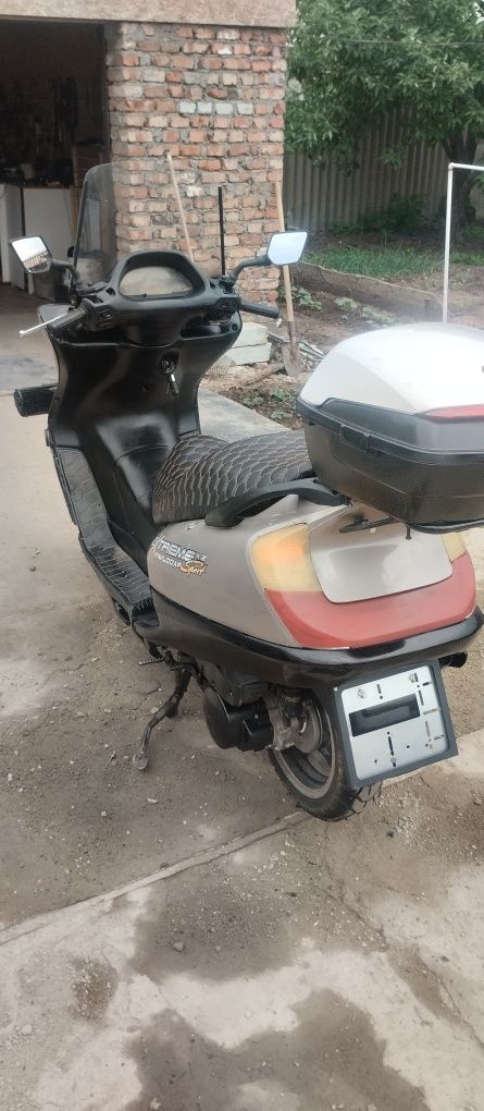 Продам два скутера