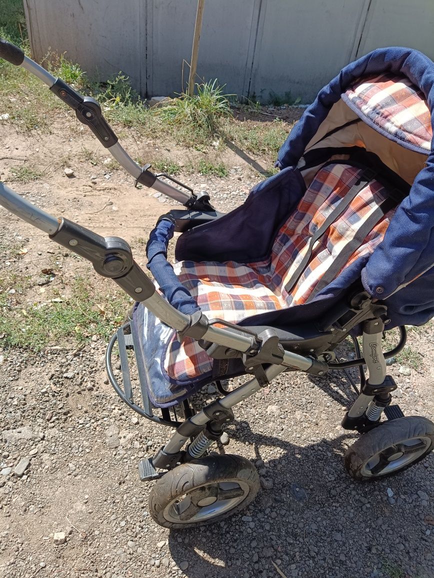Продам коляску 0+