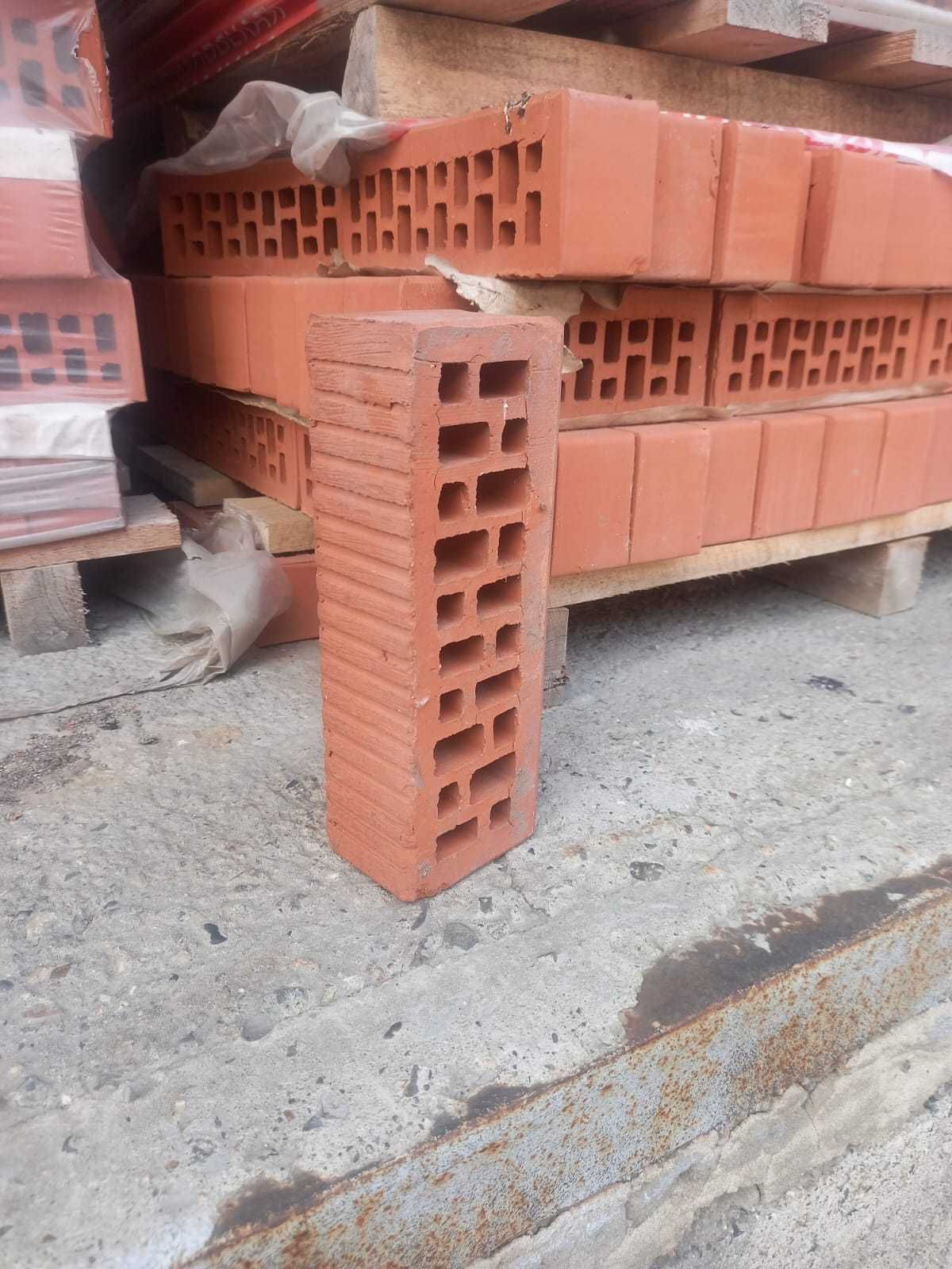 Продам кирпич облицовочный