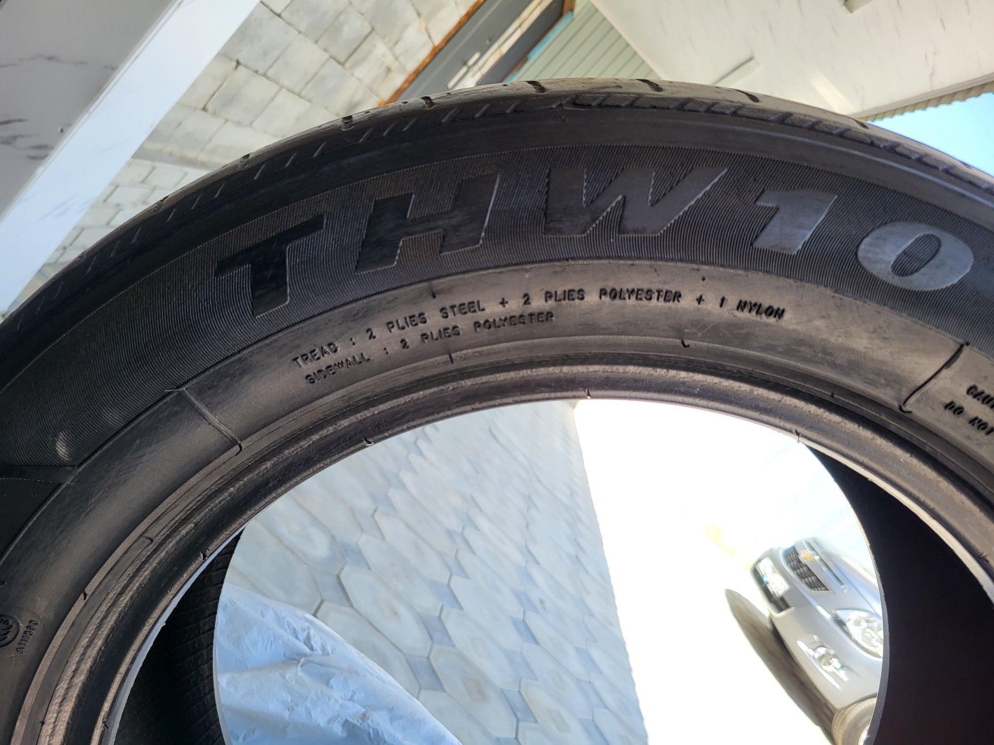 Продам шины  комплект (4штуки)225/60/17  в хорошом состояние