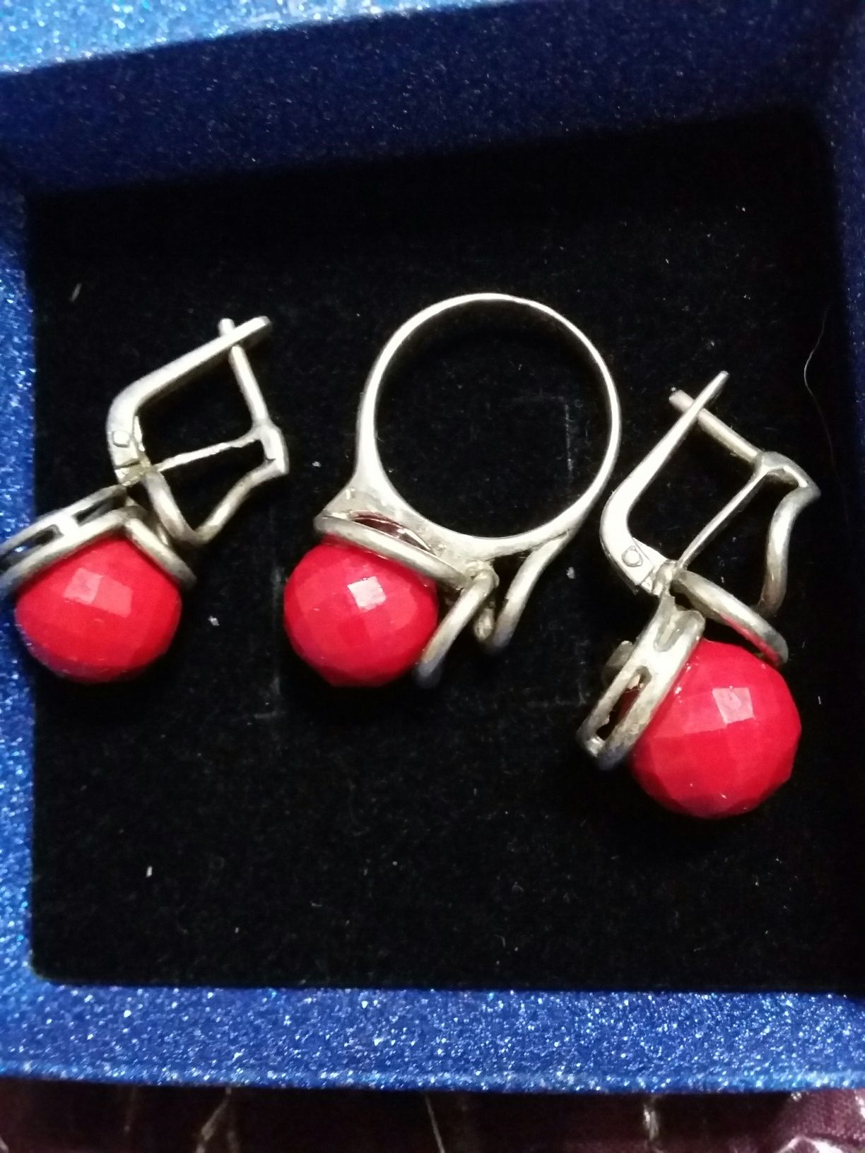 Серебро. Доставка есть