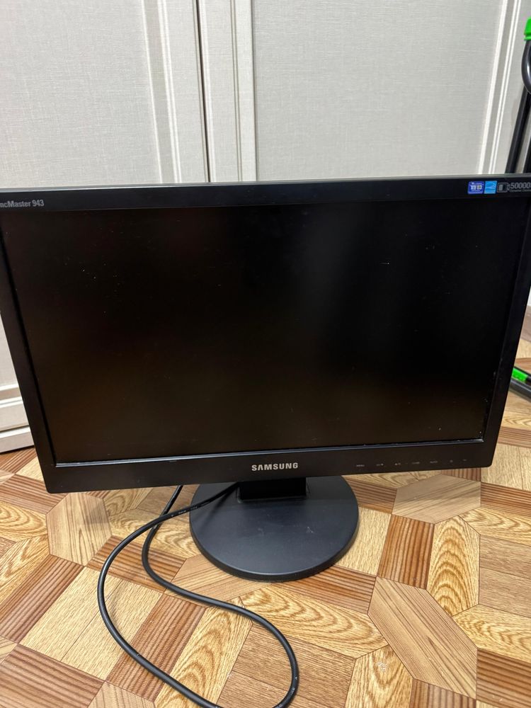 Монитор Samsung SyncMaster 943