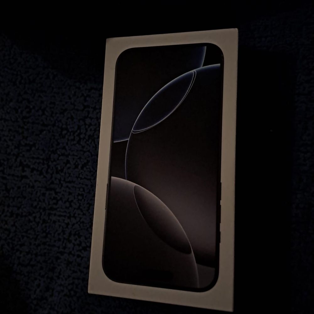 iPhone 16po max 256гб емкость 100% перещарядка 65
