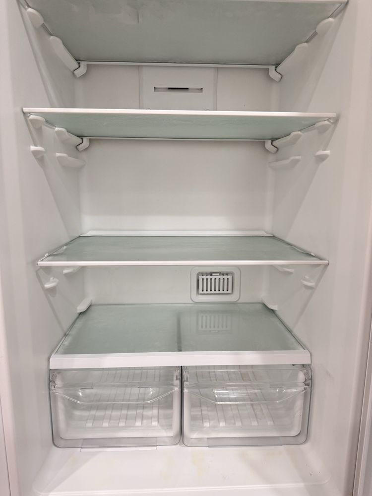 Холодильник indesit