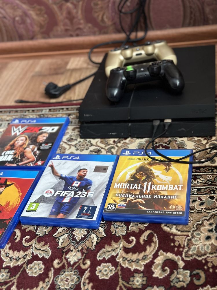 Подам PS4 в хорошем состоянии