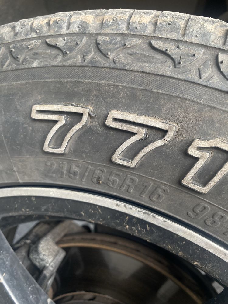 Продам Б/у резина R16
