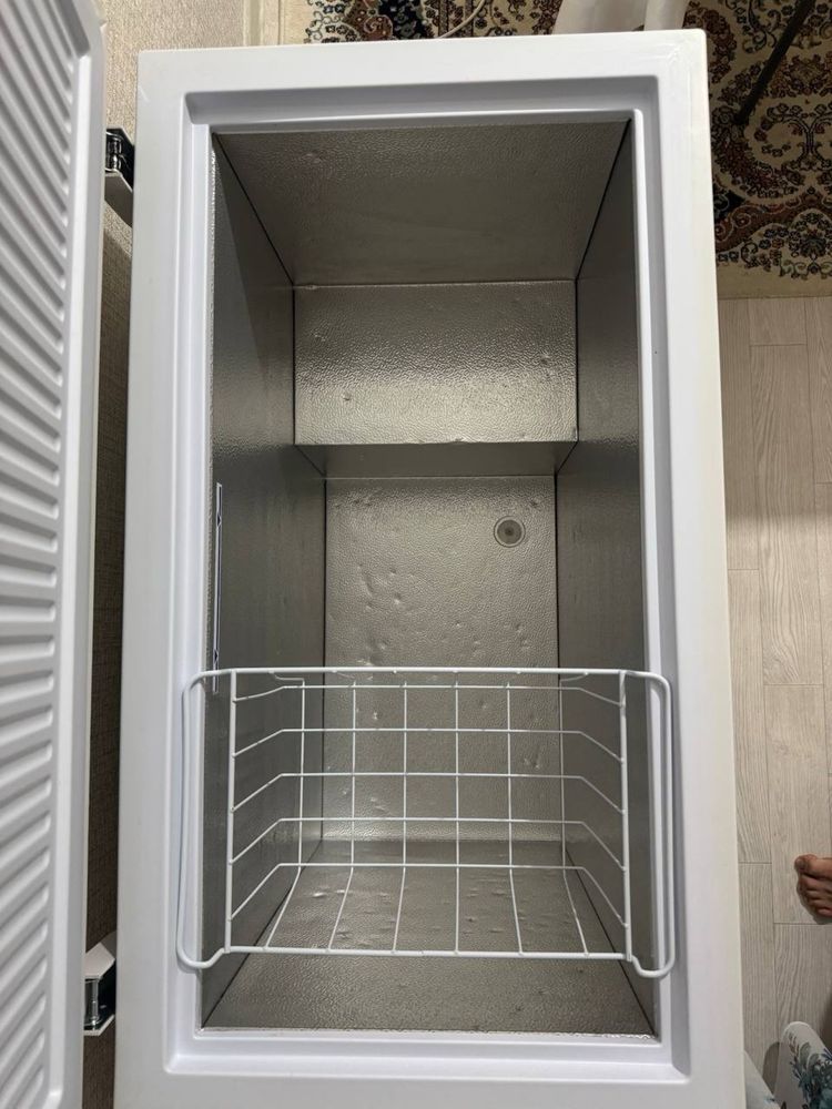 Продаю морозильную камеру