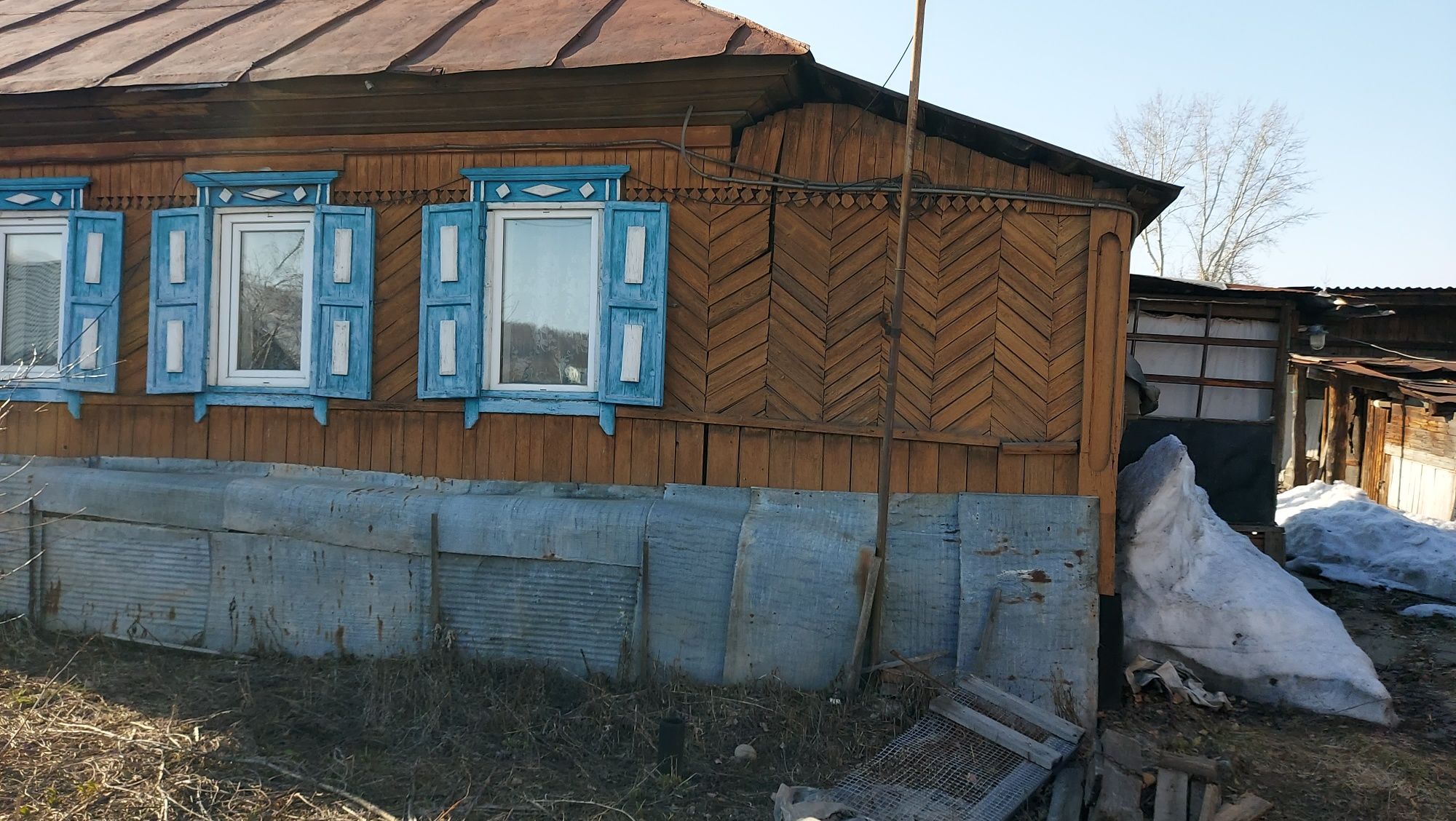 Продаётся дом в западной части города.