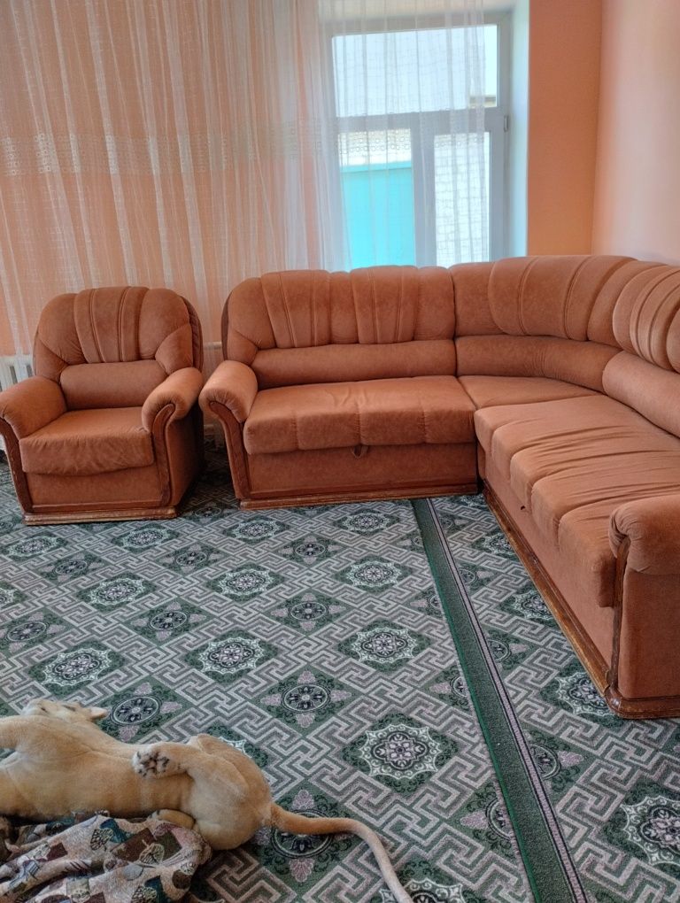 Мягкий угловой диван