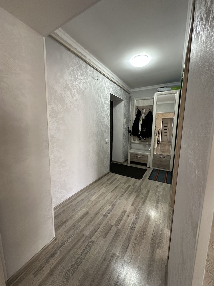 Продам квартиру 3-х комнатную