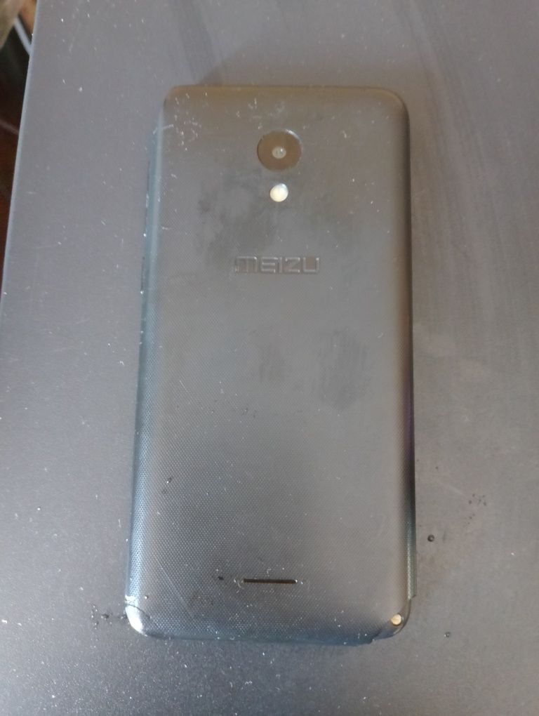 Смартфон Meizu C9 в хорошем состоянии