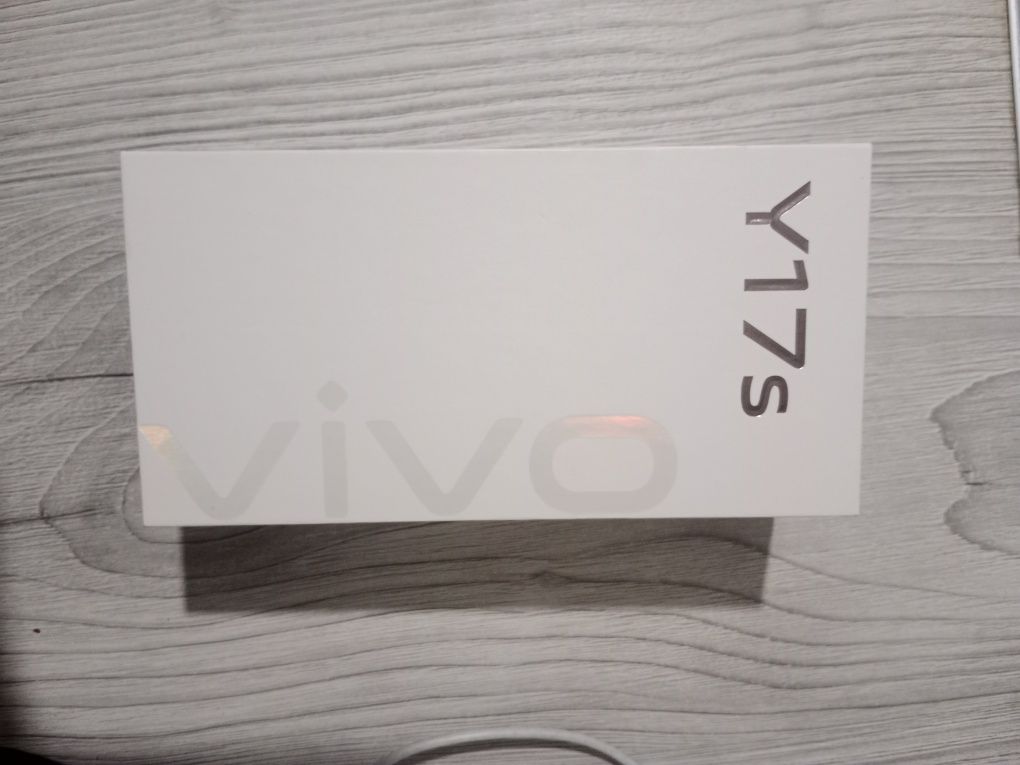 Продаю VIVO Y17s в идеальном состояний.