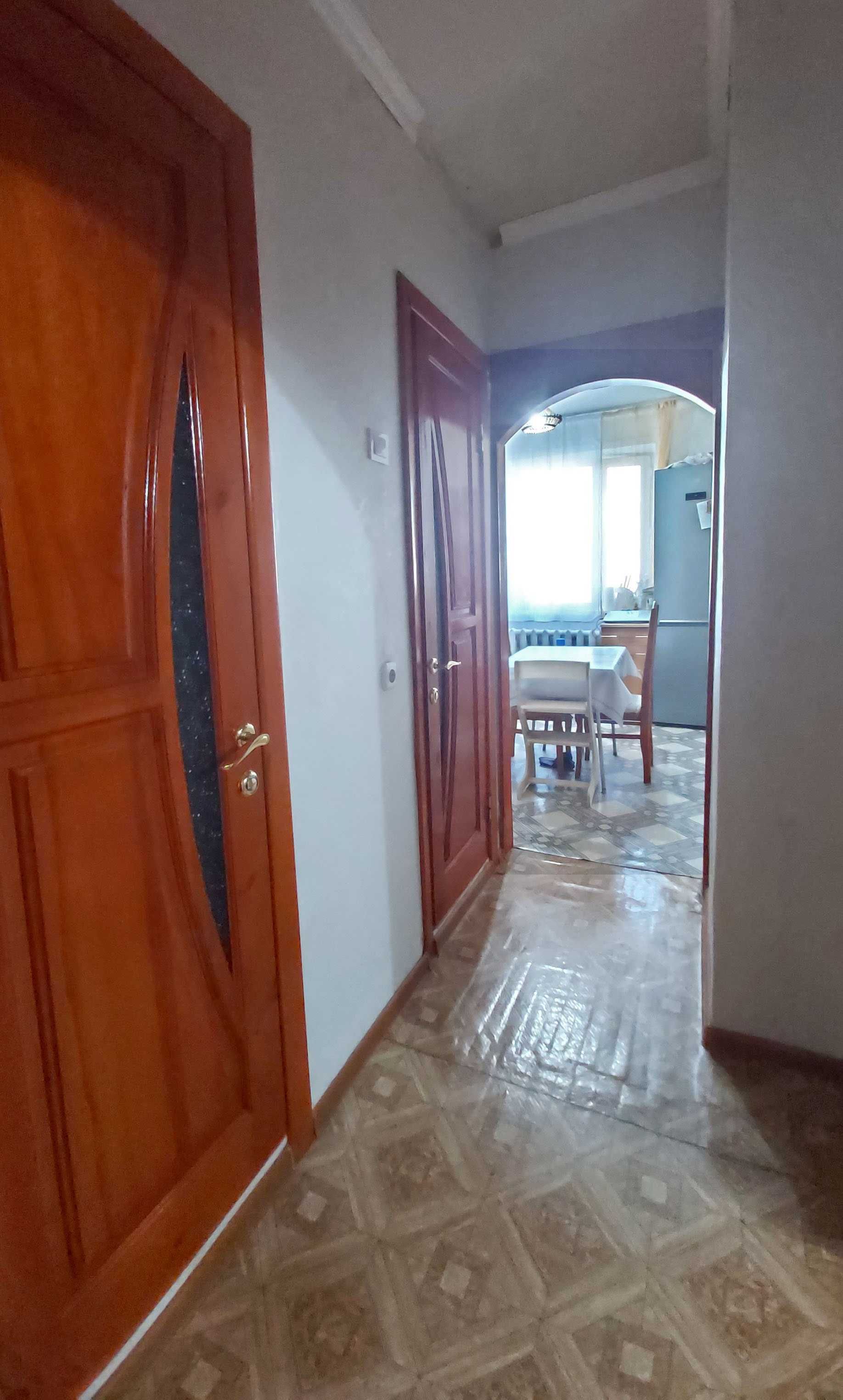 Продам 3-х комн. квартиру улучшенной планировки по пр.Шахтёров