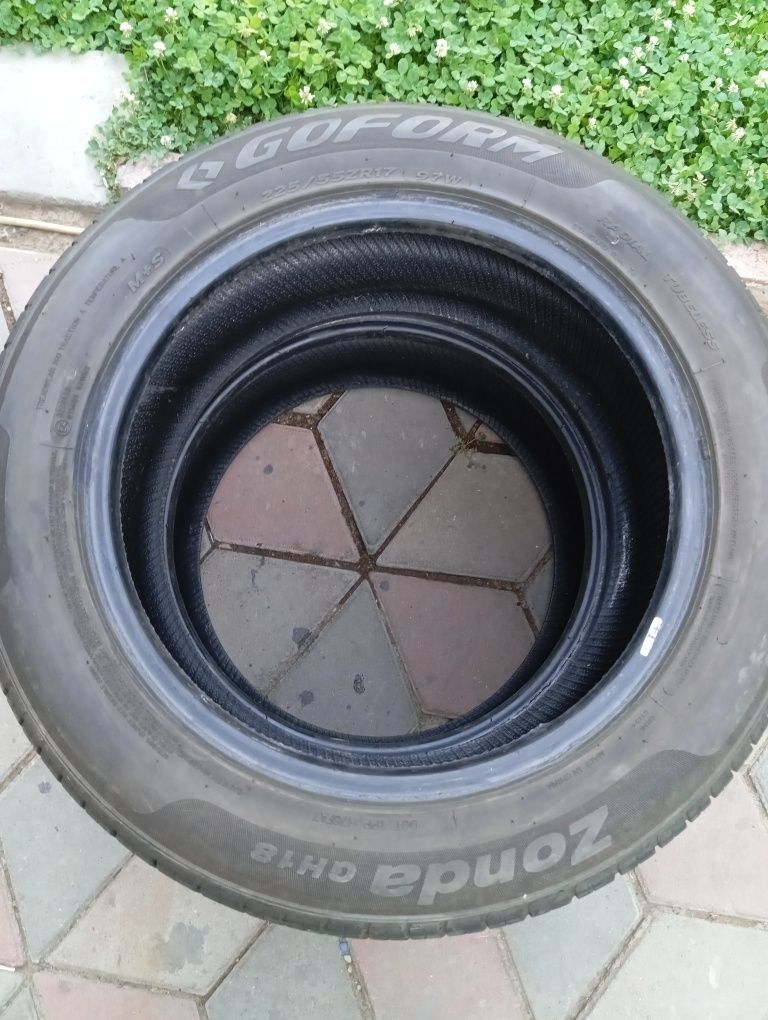 Продам летние шины 225/55R17