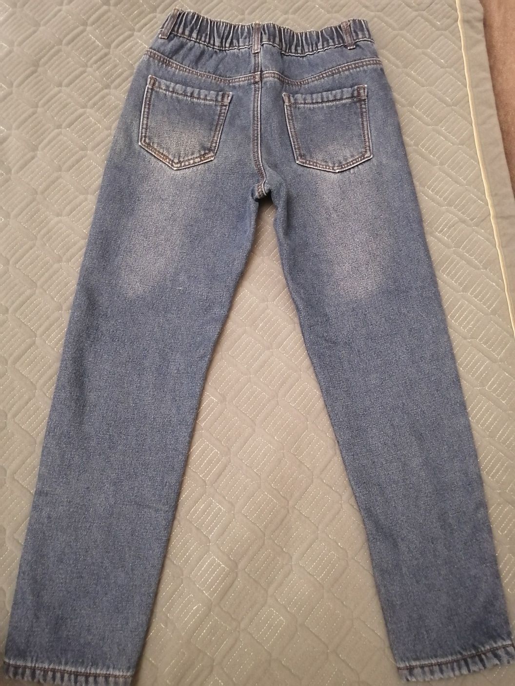 Продам утеплённые джинсы