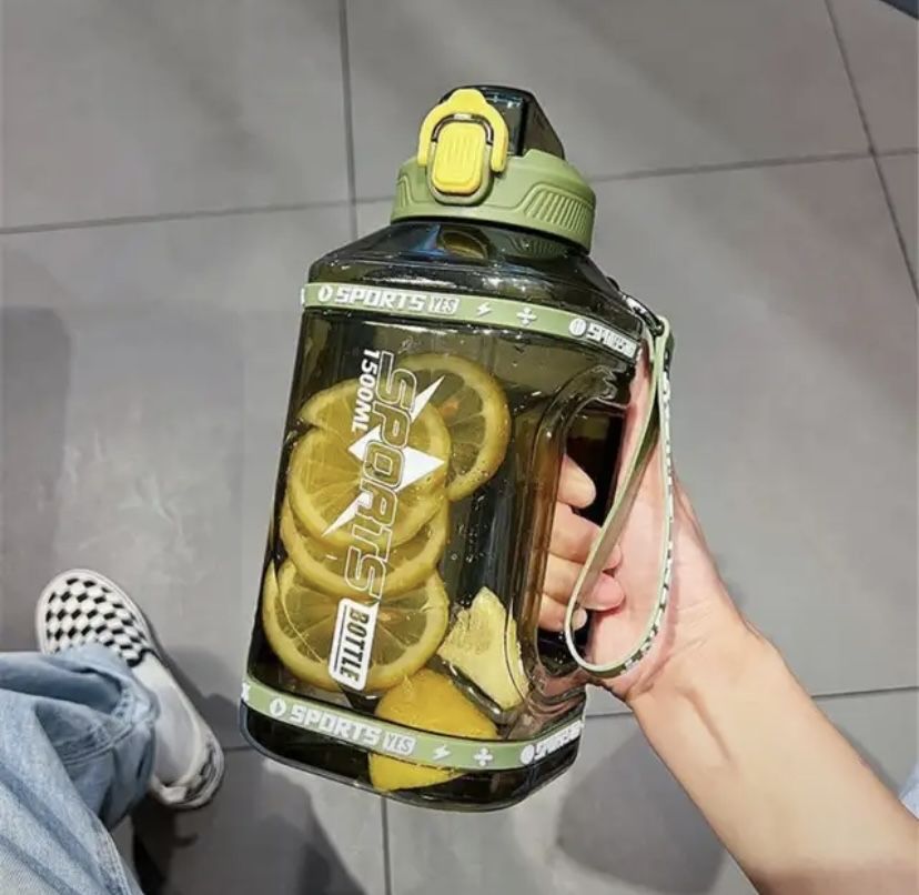 Спортивная бутылка  1,5 л