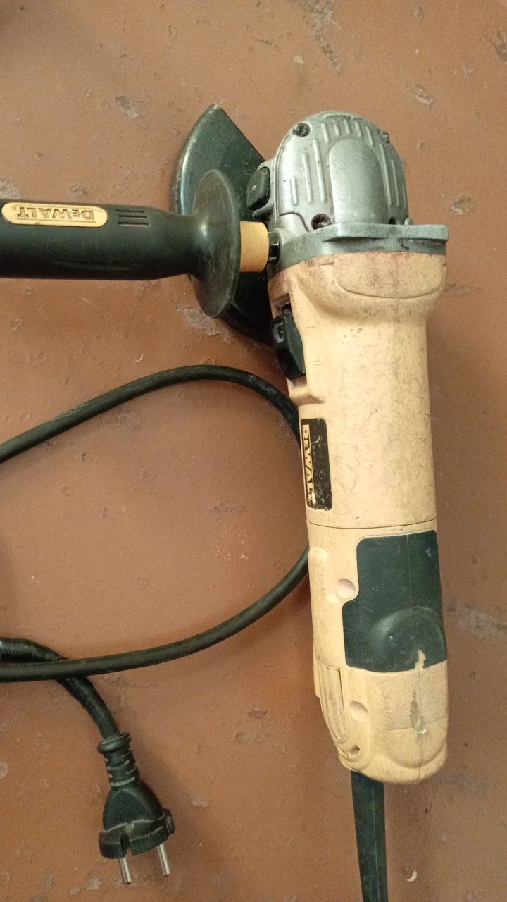 Ушм dewalt 125см