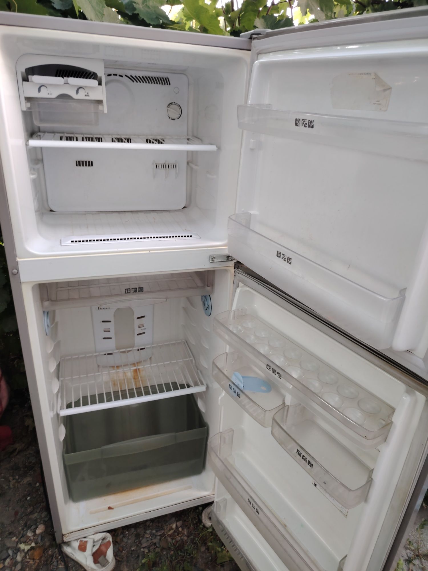 Продам холодильник