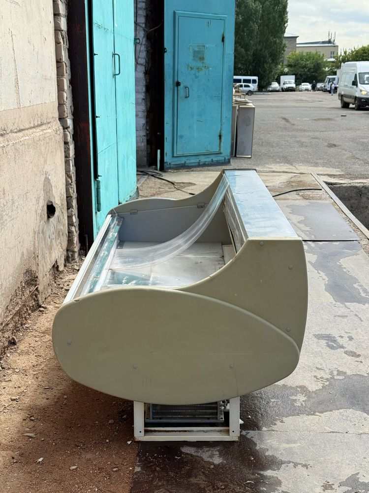 Холодильник работает