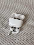 Продаю наушники Air pods 3 with lightning
