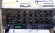 Графический эквалайзер DBX 2231 .