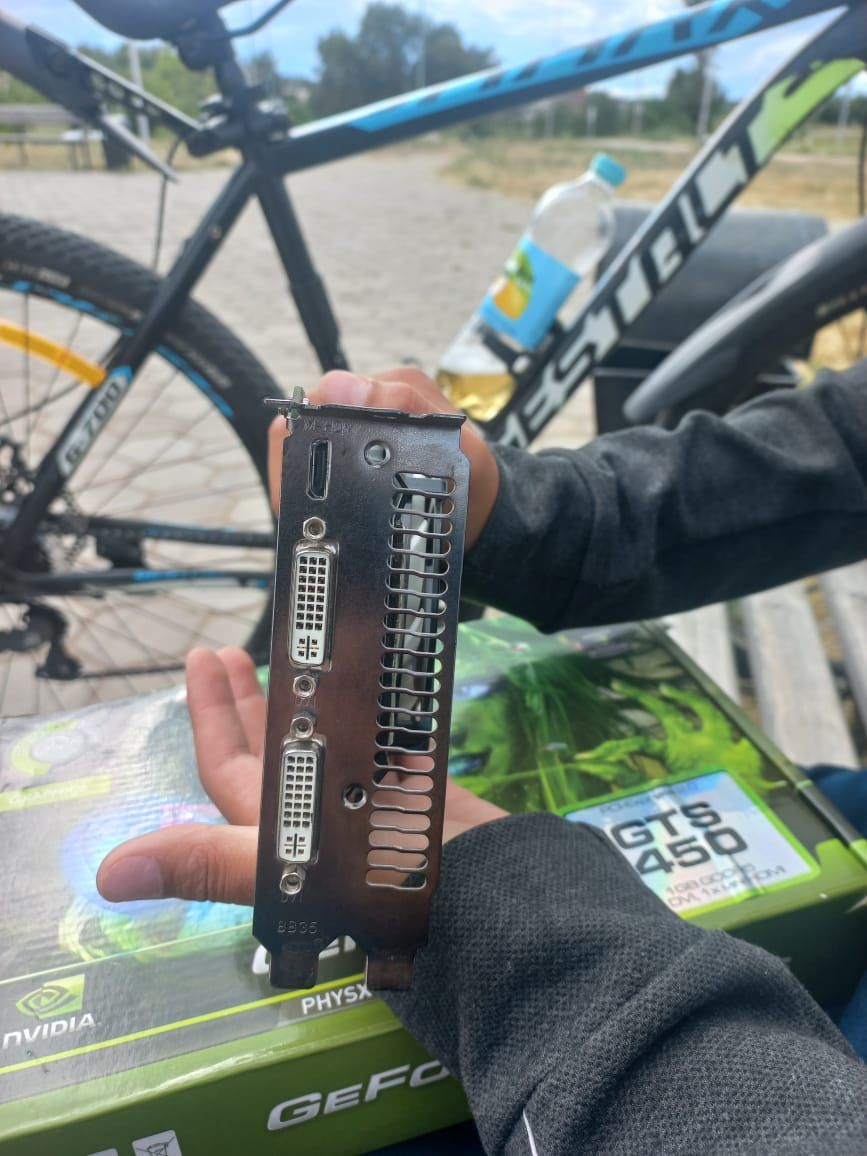 Продам видеокарту