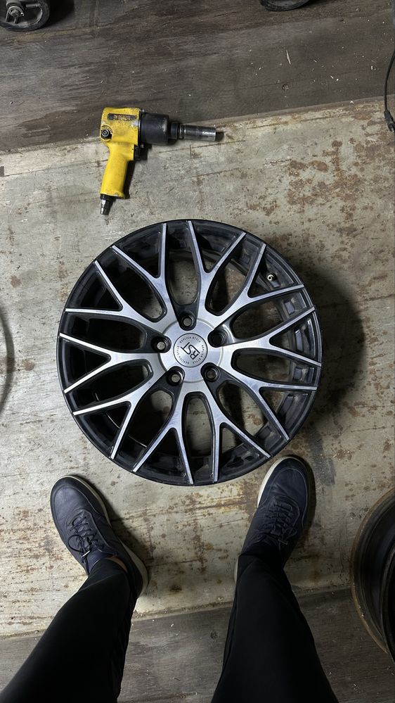 Продам диски на R17