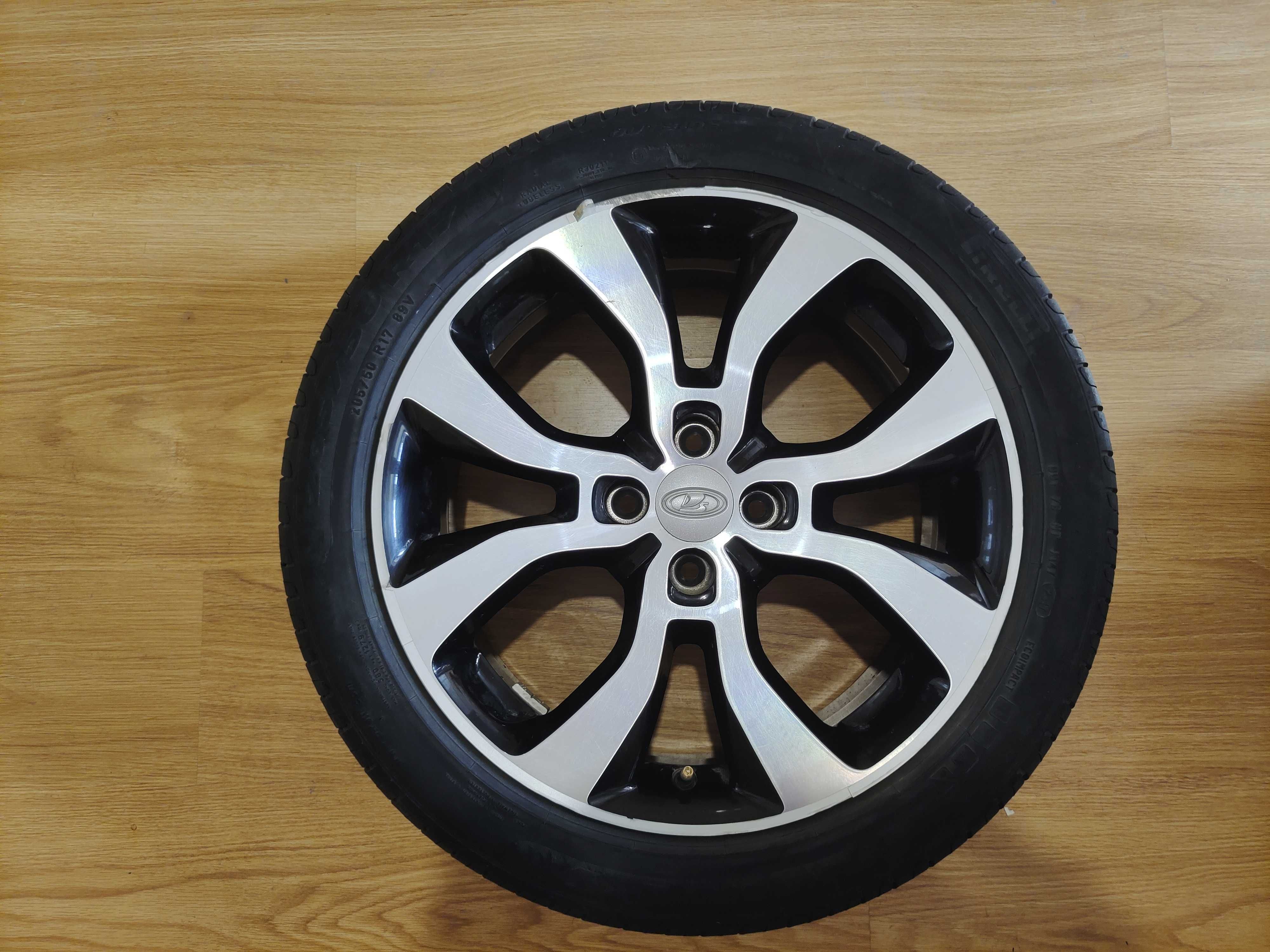 Резина Pirelli P7 205/50 R17 + Диски 6.5x17/4x100 D60.1 ET41 4шт