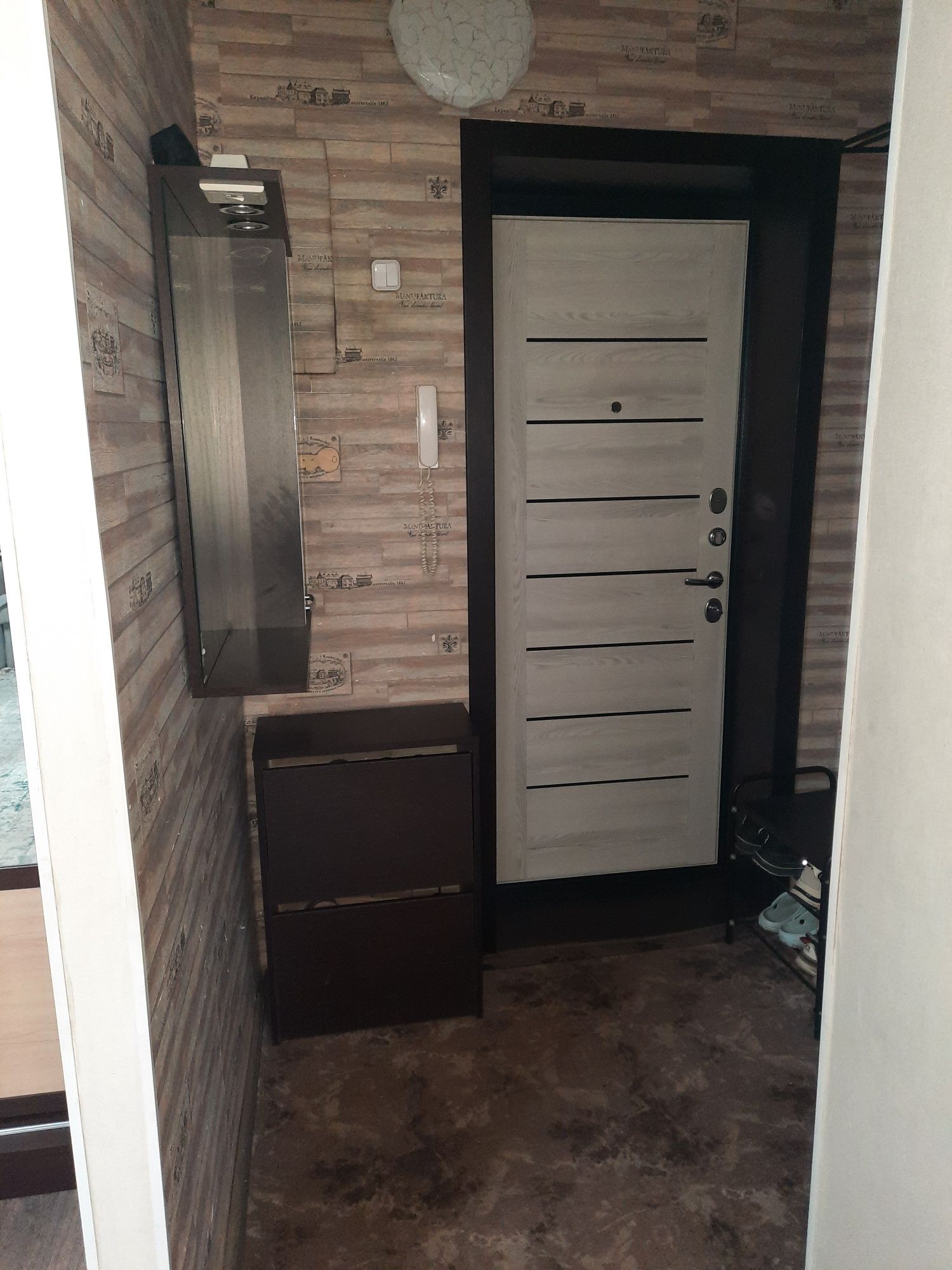 Продам 2х комнатную квартиру в центре