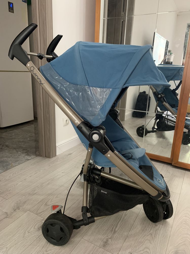 Продаю коляску Quinny