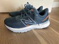 New Balance размер 43  новые в упаковке