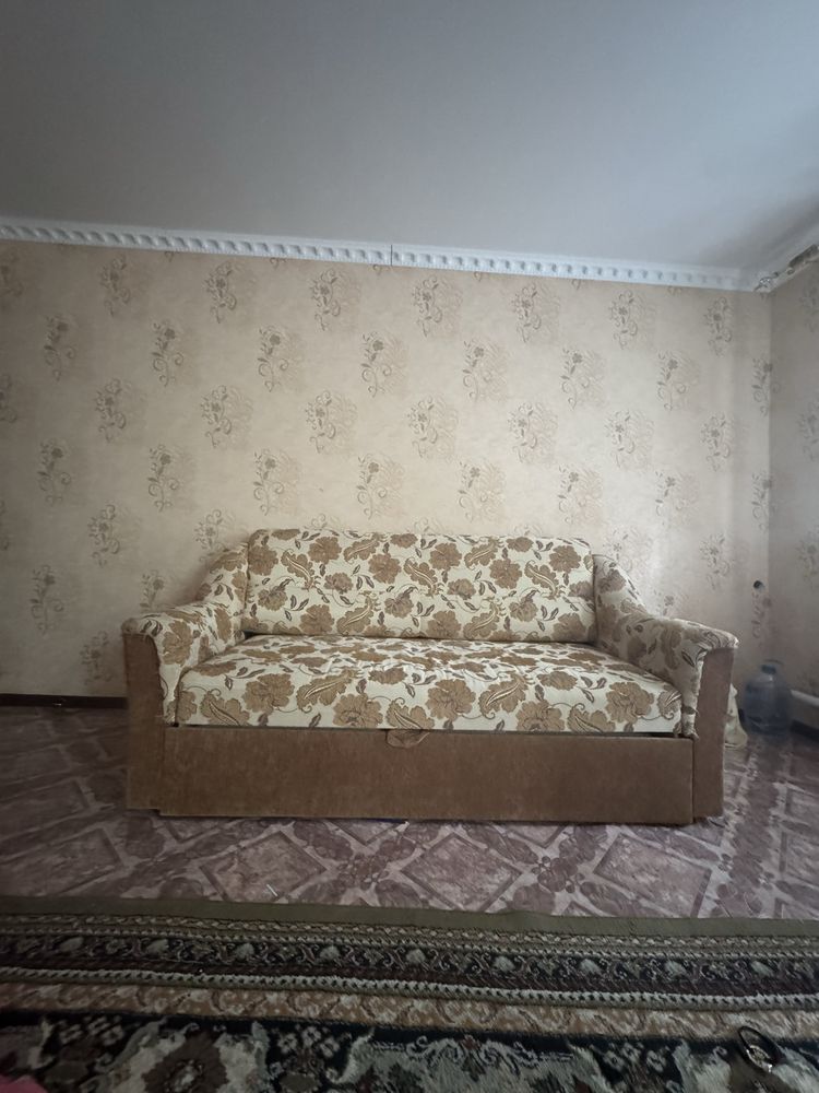 Продам диван в хорошем состоянии