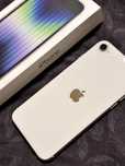 iPhone SE 2022 белый
