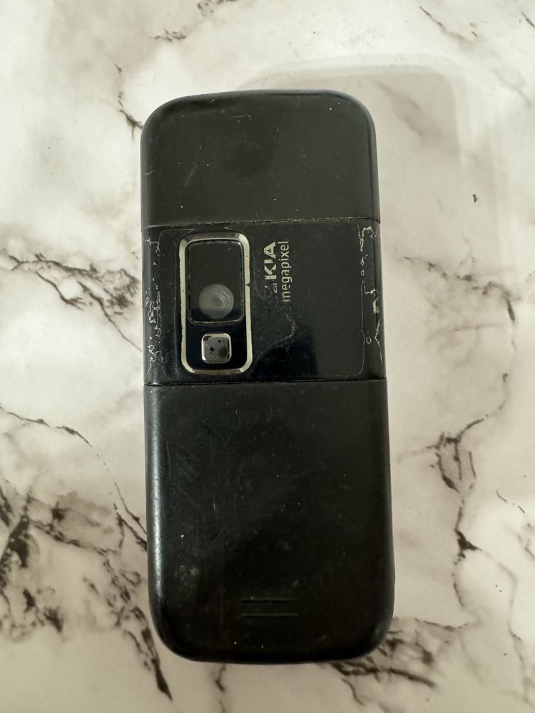 Продаю оригинальный Nokia 6233