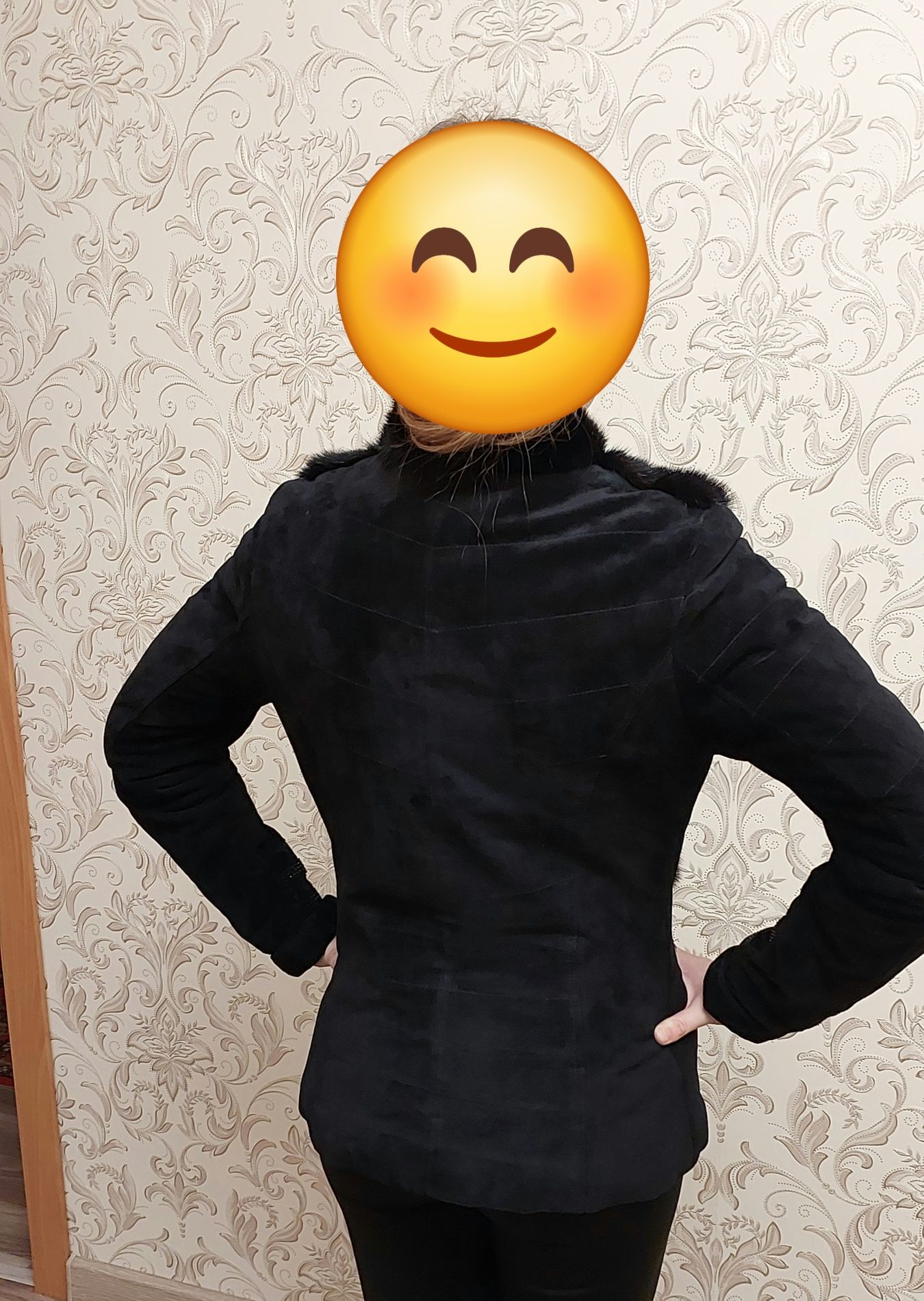 Продам замшевую куртку ( отделка мех норки)