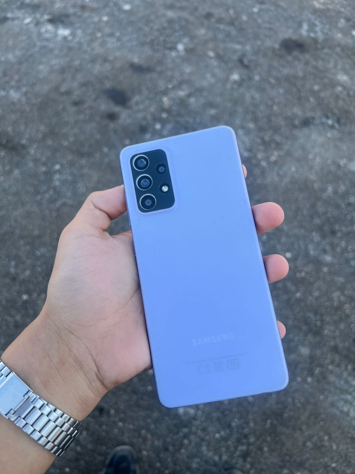Samsung Galaxy a52 в хорошем состоянии