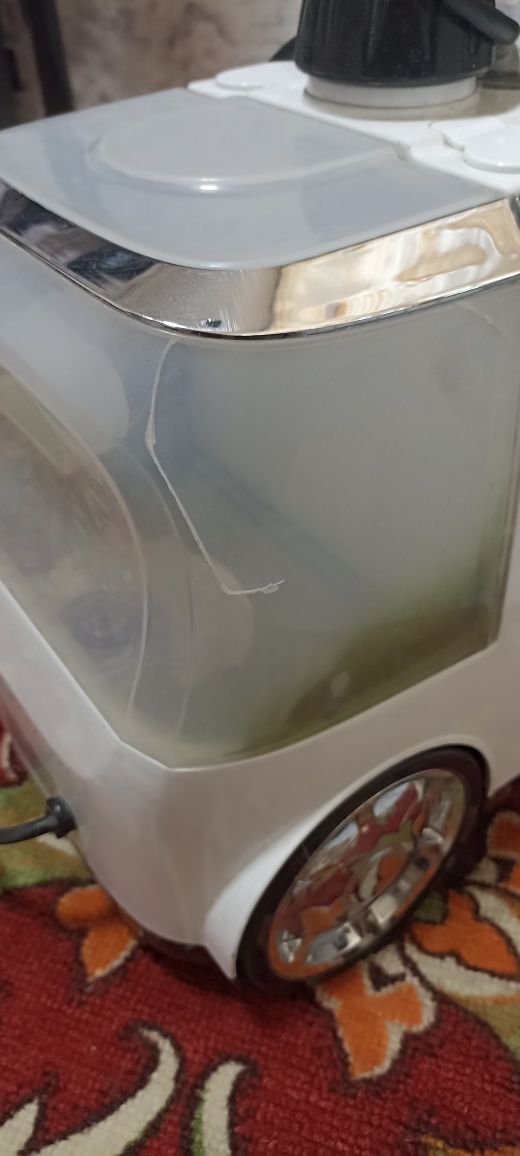 Паровой утюг продам