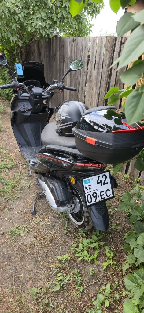 Продам скутер maxi