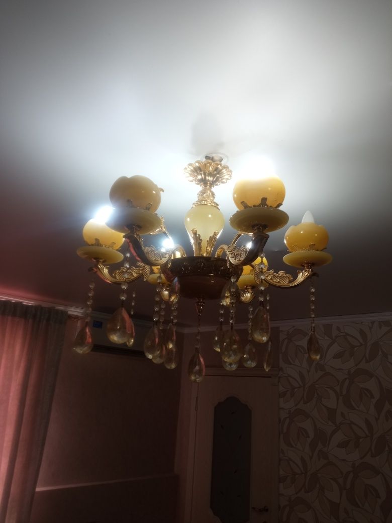 Люстра потолочная