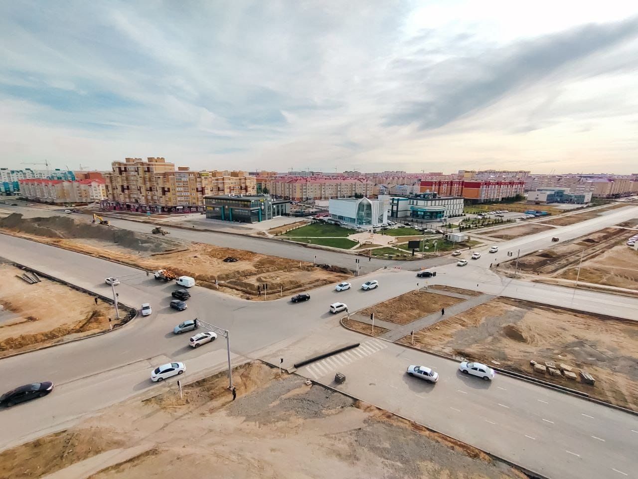 Посуточно квартира в центре Батыс 2 (Алтын Орда)